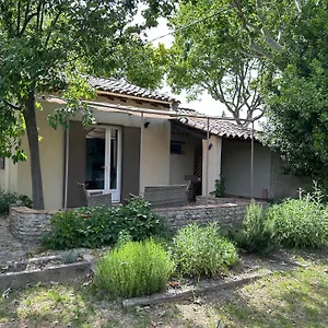 https://studio-indpendant-avec-jardin-pertuis.fr-provencehotel.com